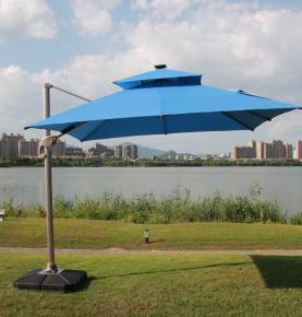 3 × 3 m Solar LED Cantilever Umbrella UMB-045